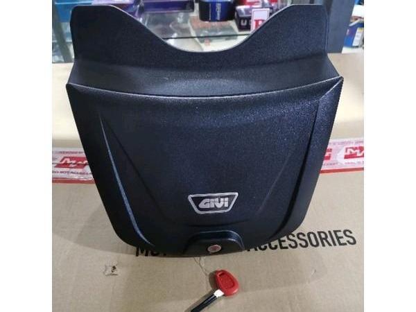 GIVI CENTER BOX 10 LITERS UNIVERSAL NO BRACKET INCLUDED