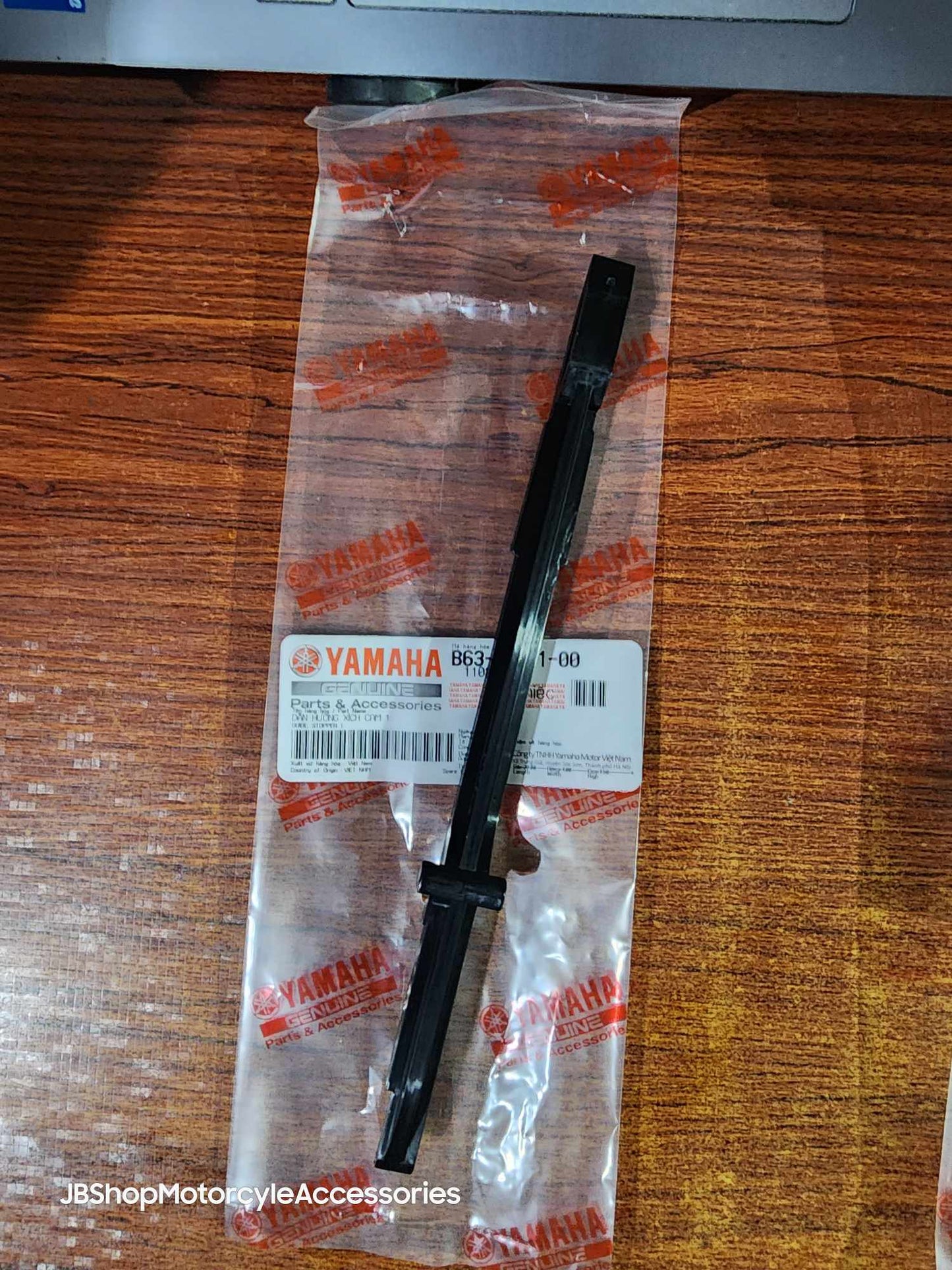 YAMAHA GENUINE GUIDE STOPPER 1 AND 2 SOLD AS SET FOR SNIPER 155