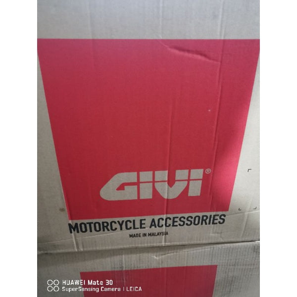 GIVI CENTER BOX 10 LITERS UNIVERSAL NO BRACKET INCLUDED